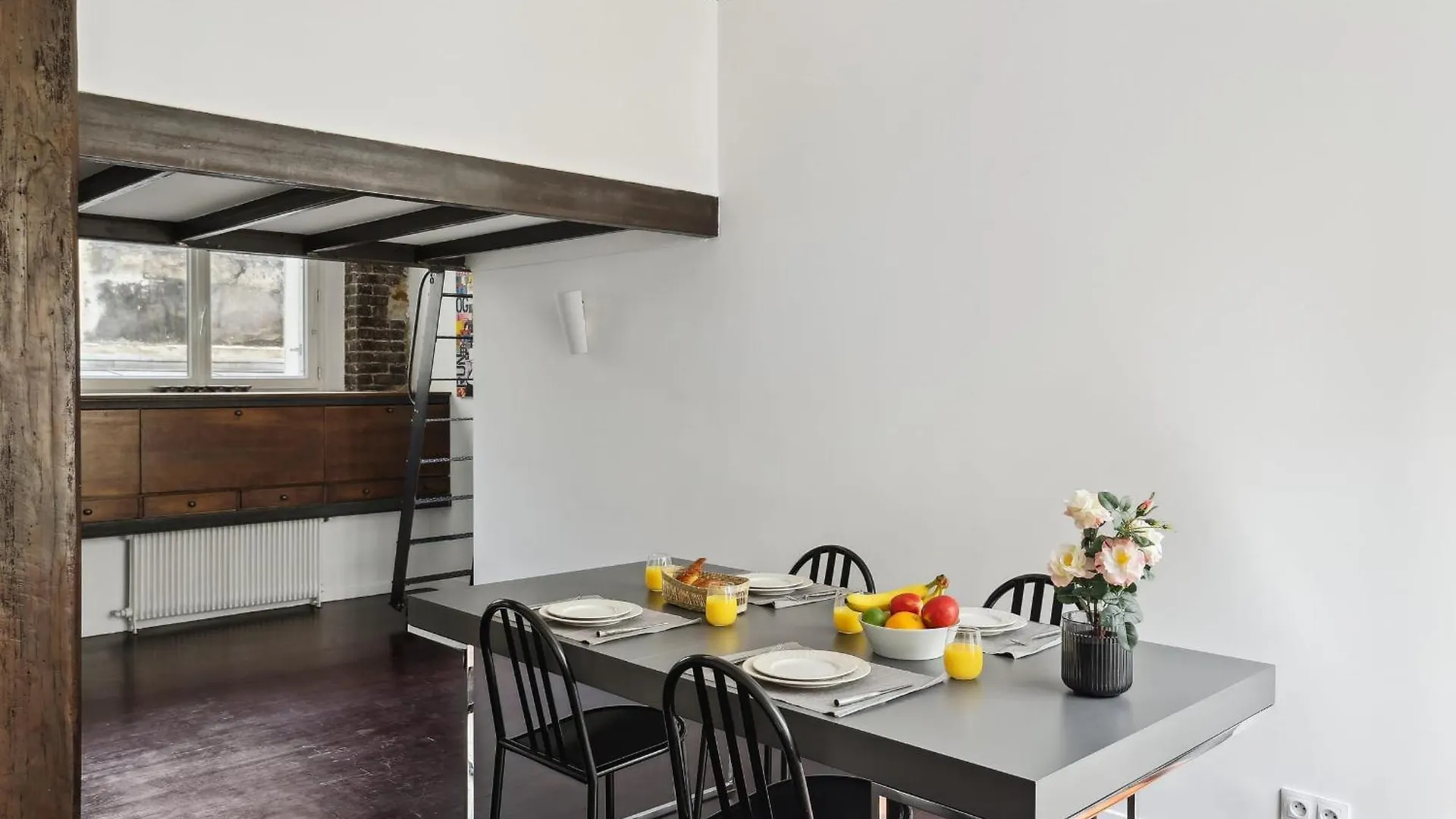 Apartment Saint Germain & Buci - 2Br - Cityapartmentstay Paris